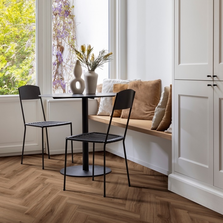 Кварцв. плитка Moduleo LayRed Herringbone Classic Oak 24844 (6,0 мм-0,55мм) 12,6 x 63 cм