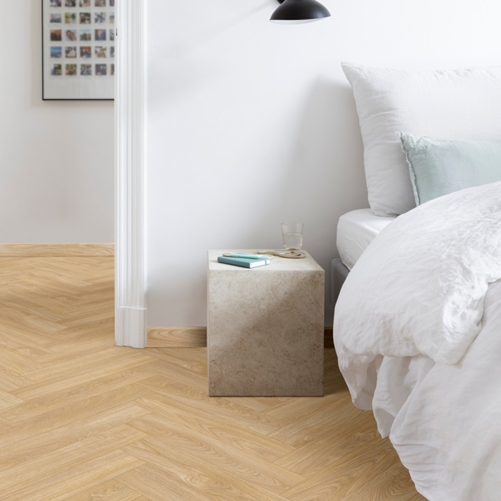 Кварцв. плитка Moduleo LayRed Herringbone Laurel Oak 51282 (6,0 мм-0,55мм)12,6 x 63 cм